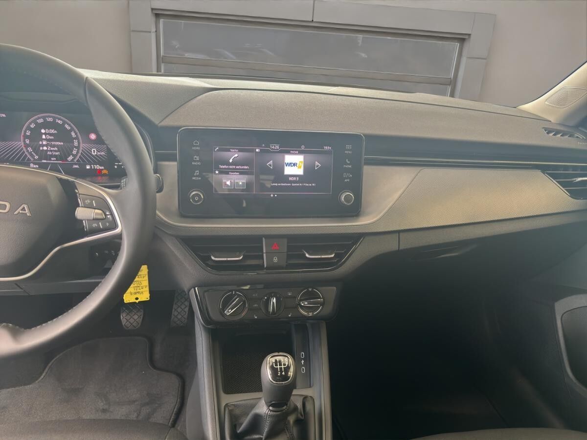 Skoda Kamiq Essence SOFORT VERFÜGBAR SHZ LED W-Paket PDC SpurH
