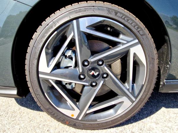 Hyundai i30 1.5 T-GDI 48V N Line NAVI|KAMERA|PDC|SHZ