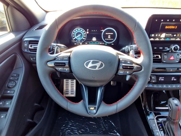 Hyundai i30 1.5 T-GDI 48V N Line NAVI|KAMERA|PDC|SHZ