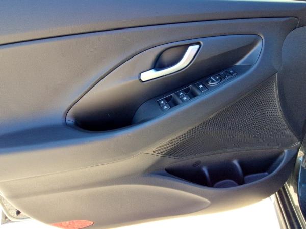 Hyundai i30 1.5 T-GDI 48V N Line NAVI|KAMERA|PDC|SHZ