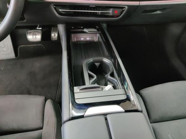 Volkswagen ID.7 Tourer Pro h/AHK/Matrix/Wärmepu/02.30Garantie