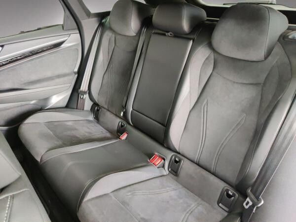 Volkswagen ID.7 Tourer Pro h/AHK/Matrix/Wärmepu/02.30Garantie