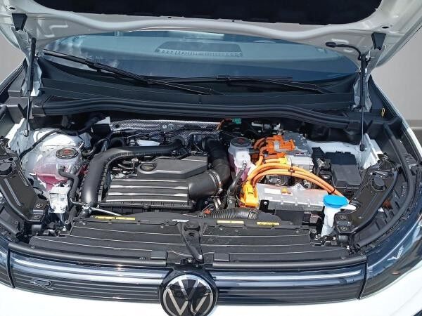 Volkswagen Tiguan R-Line 1,5 l eHybrid DSG (204 PS) AHK+NAVI+IQ.LIGHT *SOFORT VERFÜGBAR*