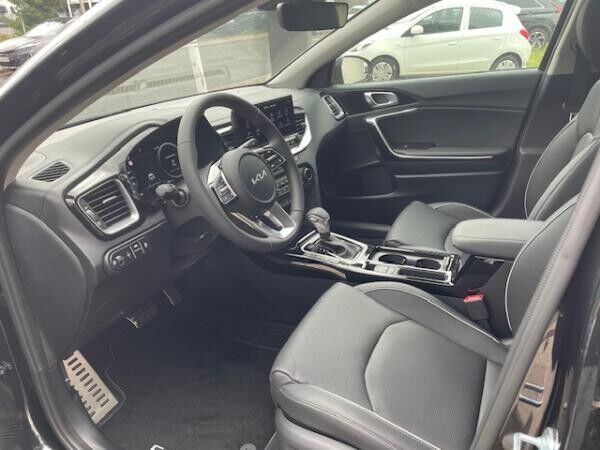 Kia Ceed 1.5 T-GDI DCT Platinum  Panoramaglasdach