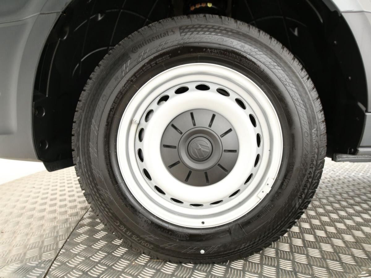 Volkswagen Crafter 35 Kasten 2.0 TDI DSG *Kurzzulassung*