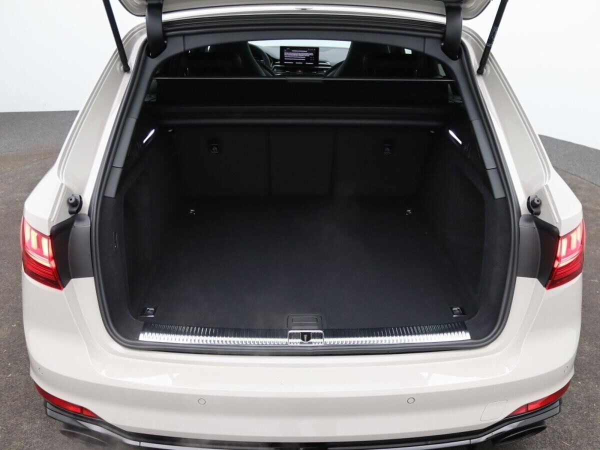 Audi RS4 RS 4 Avant / RS competition+, Vmax290, Pano, AHK