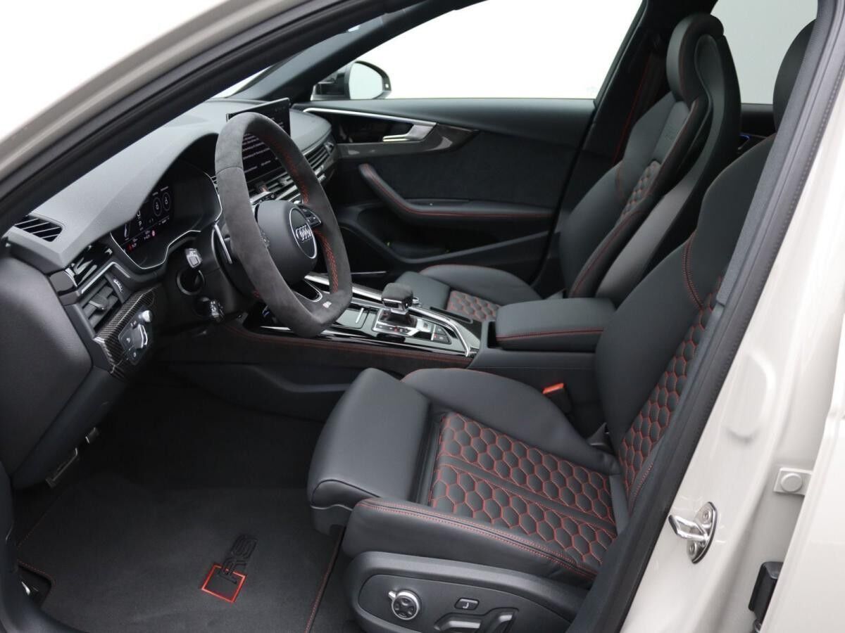 Audi RS4 RS 4 Avant / RS competition+, Vmax290, Pano, AHK