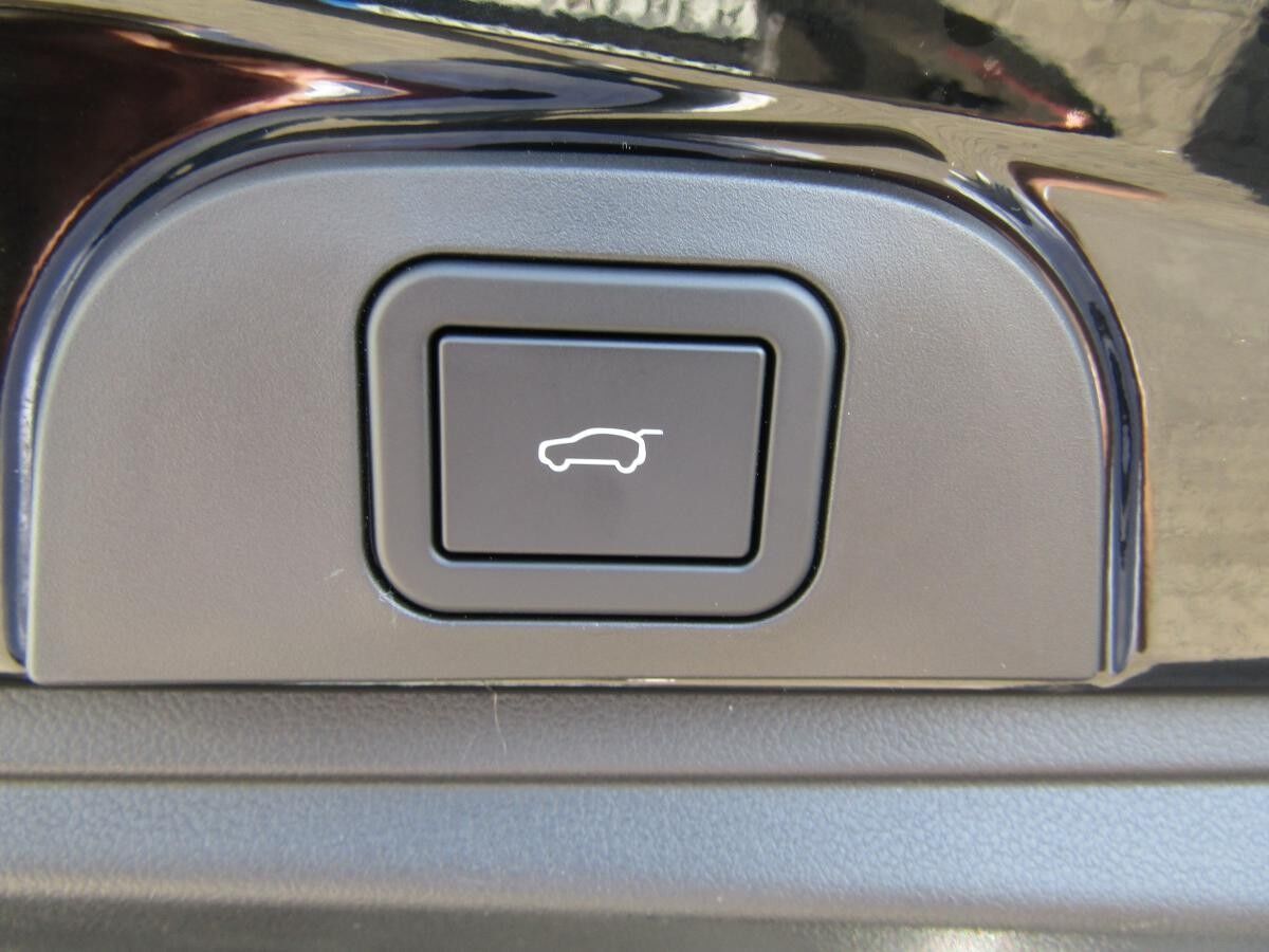 GWM ORA 03 400 PRO+ Allwetterreifen NAVI LED SHZ GRA ACC