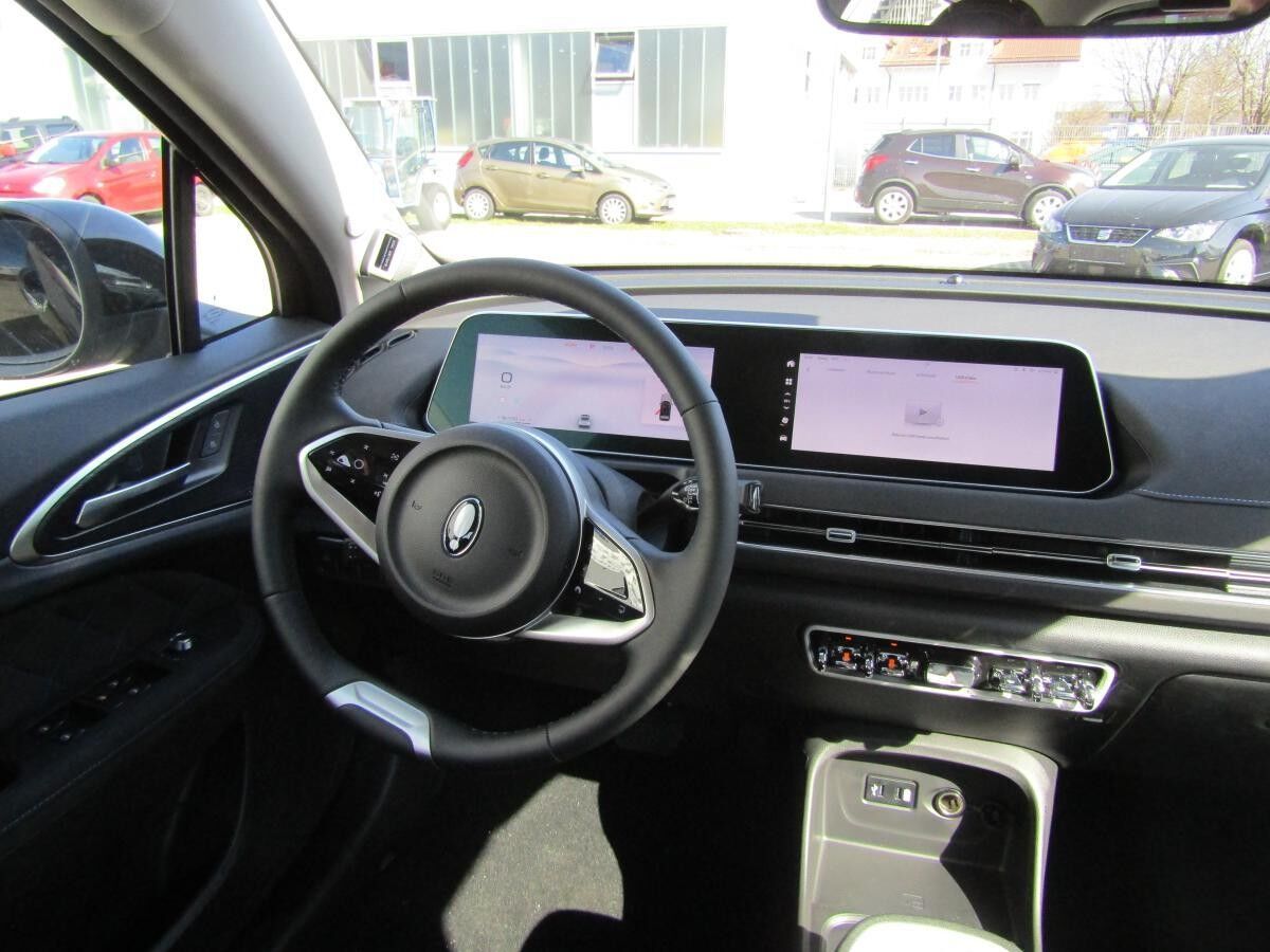 GWM ORA 03 400 PRO+ Allwetterreifen NAVI LED SHZ GRA ACC