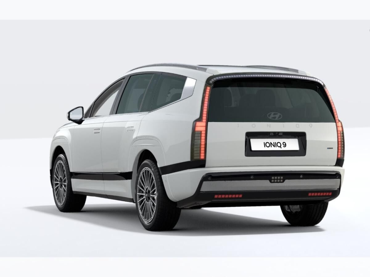 Hyundai IONIQ 9 110kWh 307PS AWD UNIQ 6 SITZER PANO DACH