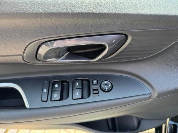 Hyundai i20 FL (MY25) 1.0 T-GDI 100 PS 6-MT Trend "SOFORT VERFÜGBAR"