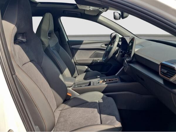 Cupra Leon 1.5 eHybrid DSG MATRIX Navi Pano ACC