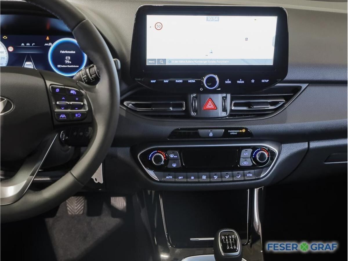 Hyundai i30 ADVANTAGE NAVI CAM LED SHZ LHZ CARPLAY KLIMA