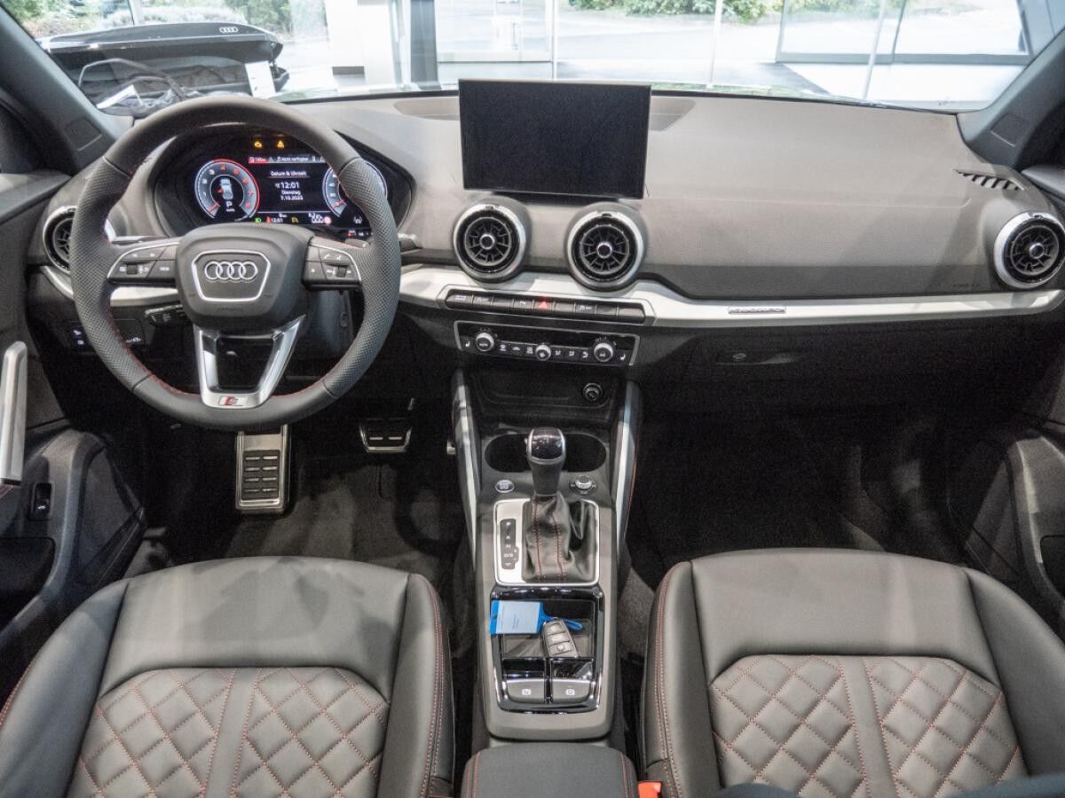 Audi Q2 S line 40 TFSI quattro