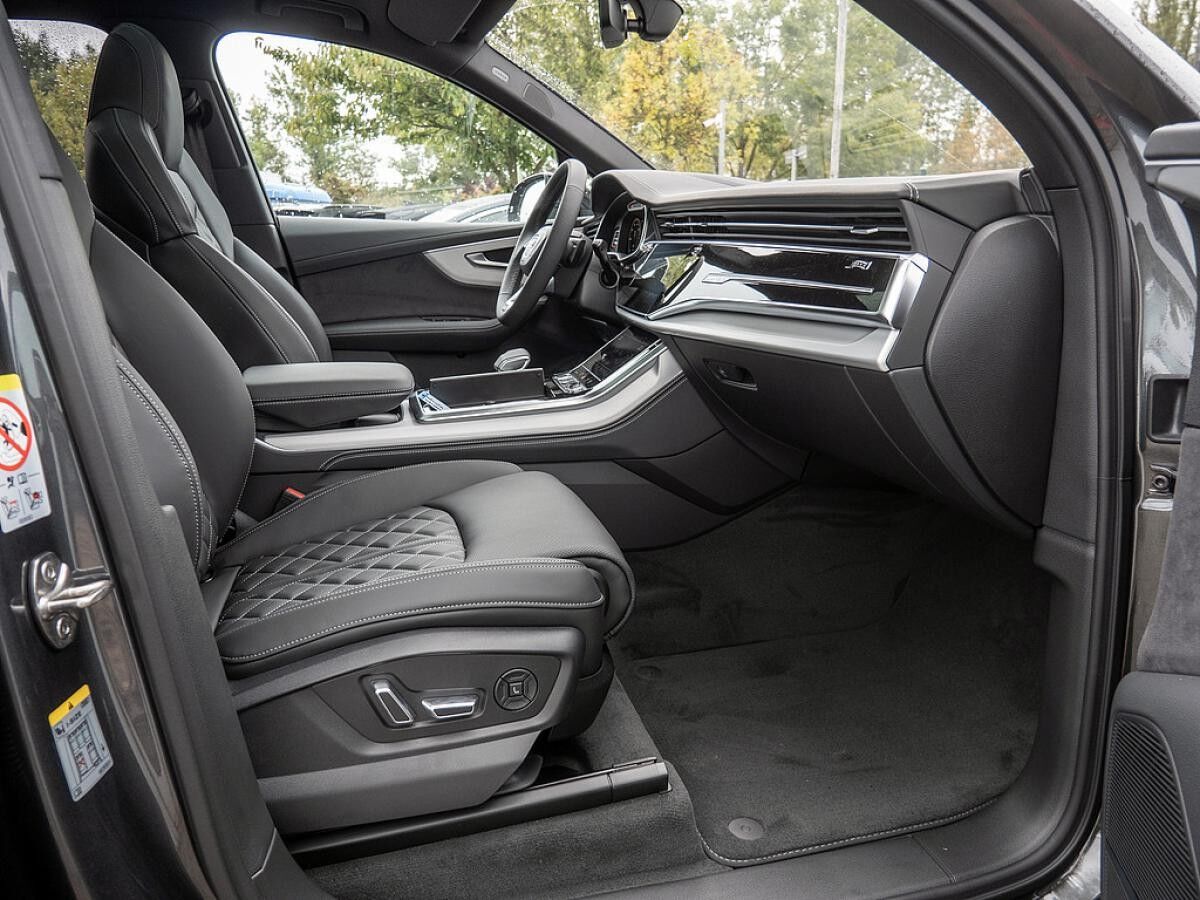 Audi Q7 SUV S line business TFSI e quattro