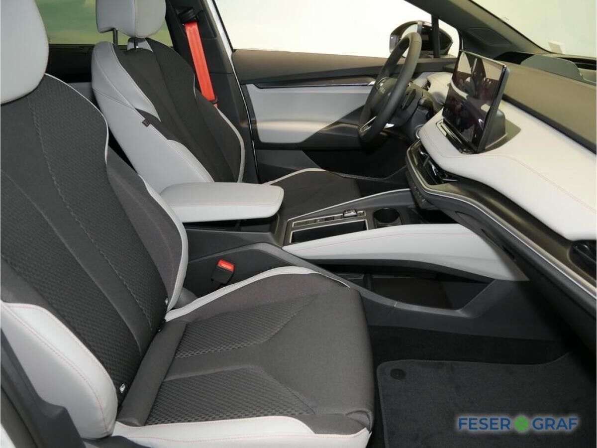 Skoda Elroq First Edition h NAVI, Wärmepumpe, AHK