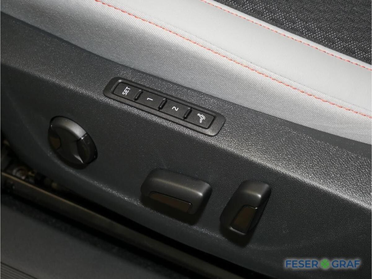 Skoda Elroq First Edition h NAVI, Wärmepumpe, AHK