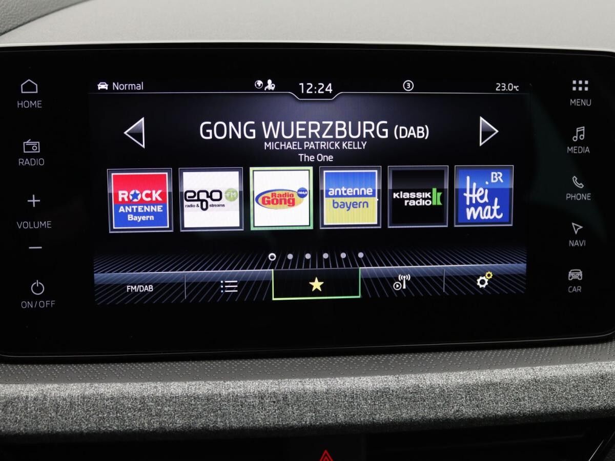 Skoda Scala Selection 1.0 TSI DSG / Matrix, ACC, RFK