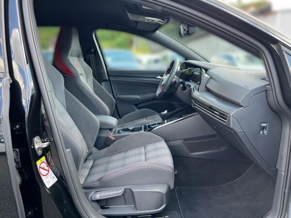 Volkswagen Golf VIII GTI 2.0 TSI DSG/Matrix, ACC, Navi, RFK