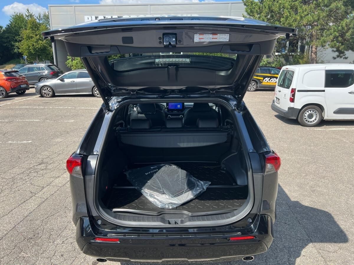 Toyota RAV 4 Style Plug-in Hybrid 4x4