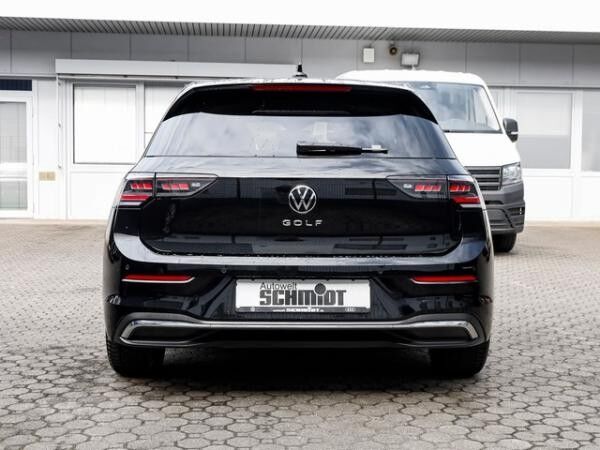 Volkswagen Golf VIII 1,5 TSI Style ACC Navi R-Kamera LED 17"