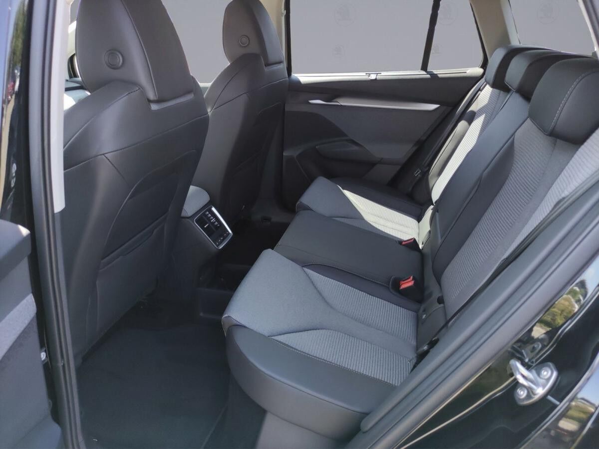 Skoda ENYAQ 60 PLUS AHK WINTER NAVI LED DAB PDC RFK