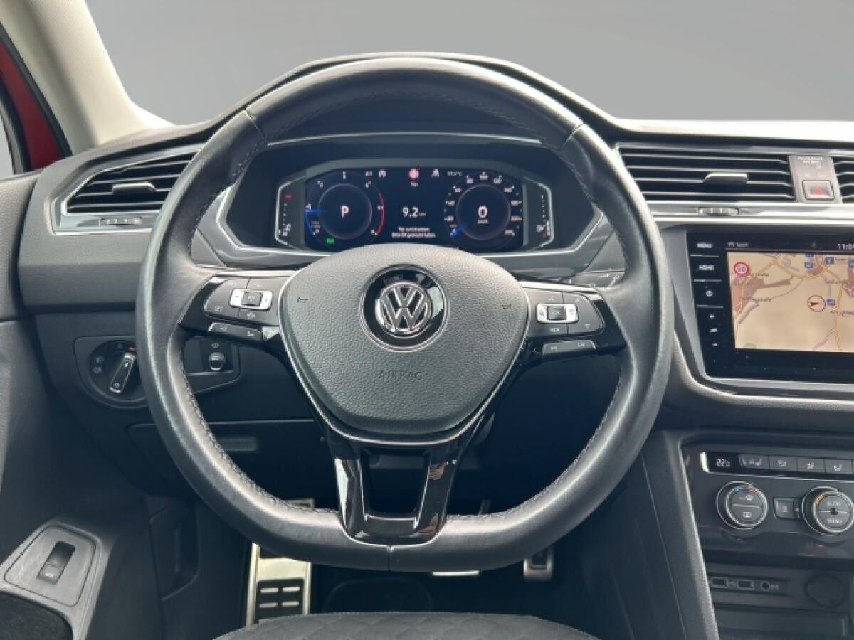 Volkswagen Tiguan Allspace 2,0 TDI 4Mot AHK LED HuD DYNAUDIO Kamera