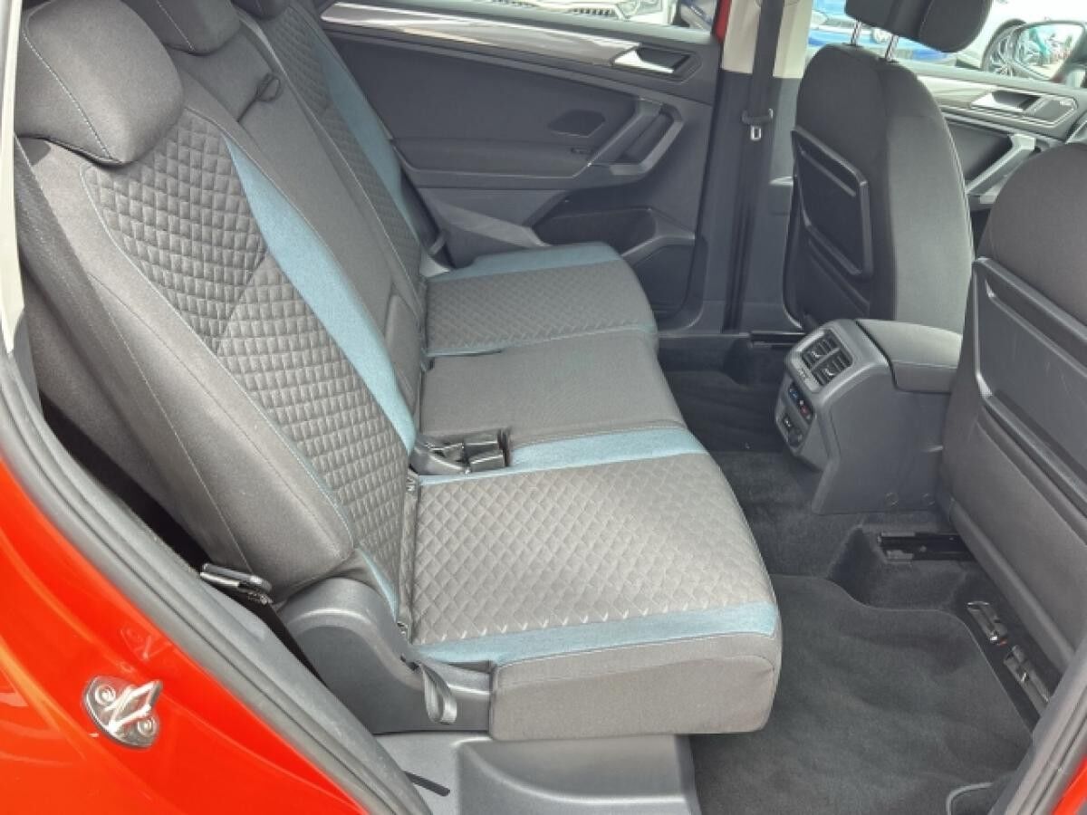 Volkswagen Tiguan Allspace 2,0 TDI 4Mot AHK LED HuD DYNAUDIO Kamera