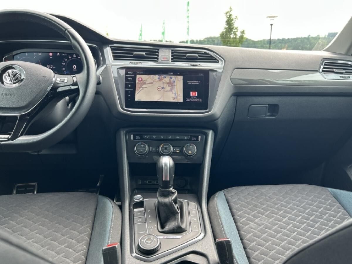 Volkswagen Tiguan Allspace 2,0 TDI 4Mot AHK LED HuD DYNAUDIO Kamera