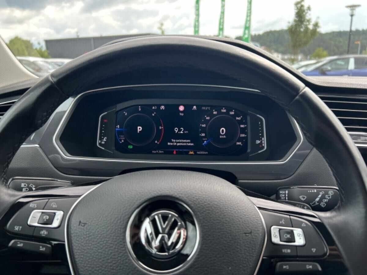 Volkswagen Tiguan Allspace 2,0 TDI 4Mot AHK LED HuD DYNAUDIO Kamera