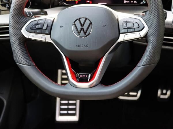 Volkswagen Golf GTI 2,0 l TSI DSG/KOMFORTP./BUSINESSP./HARMAN KARDON/PANO