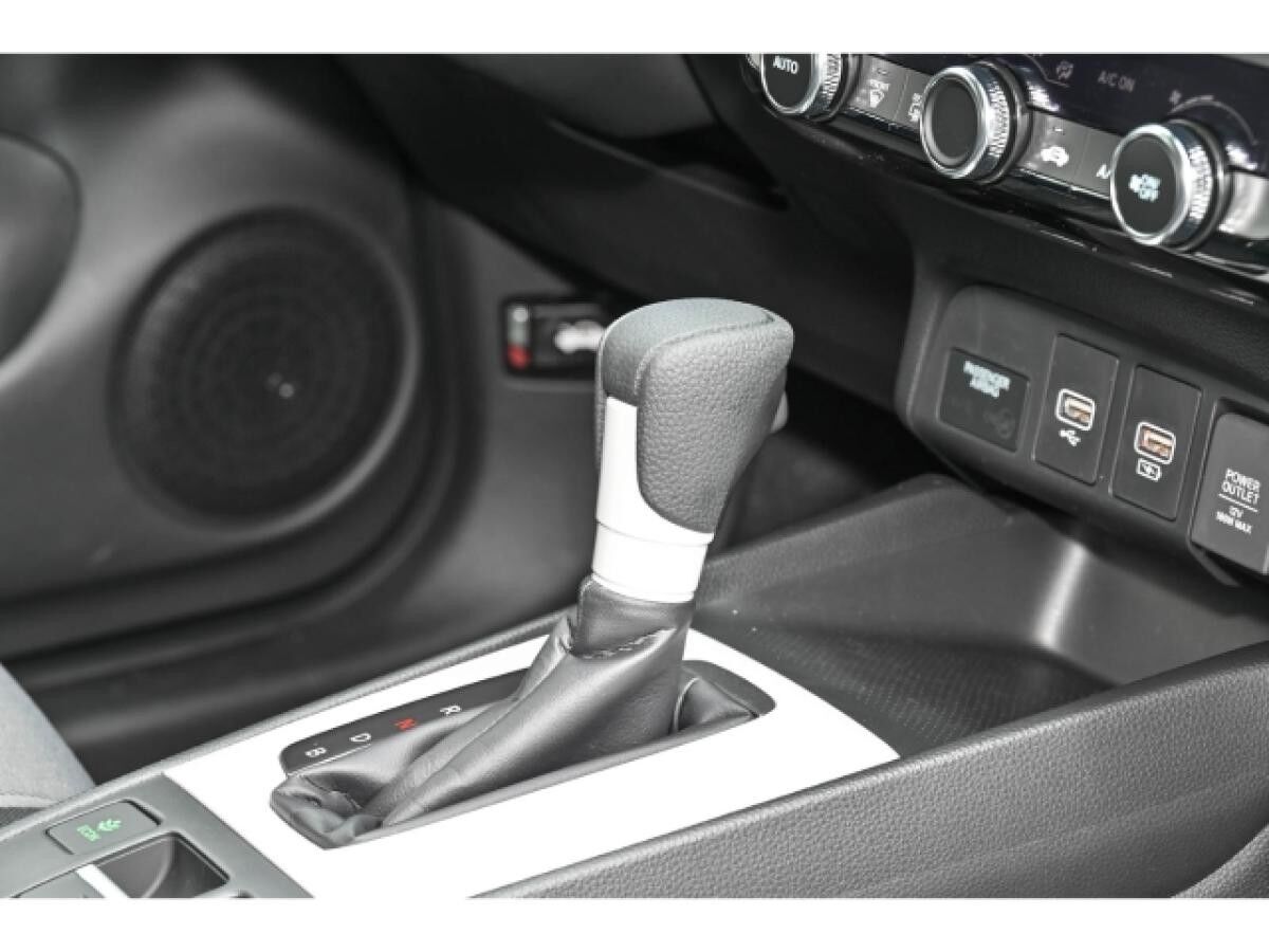 Honda Jazz 1.5 ELEGANCE HYBRID AT+NAVI+R-KAM+LED+PDC+BT