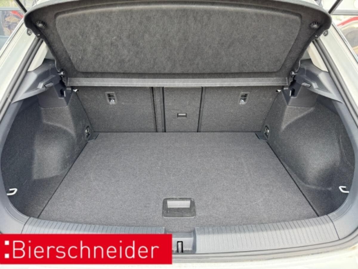 Volkswagen T-Roc 1.5 TSI DSG Style LED NAVI AHK ACC PARKASS