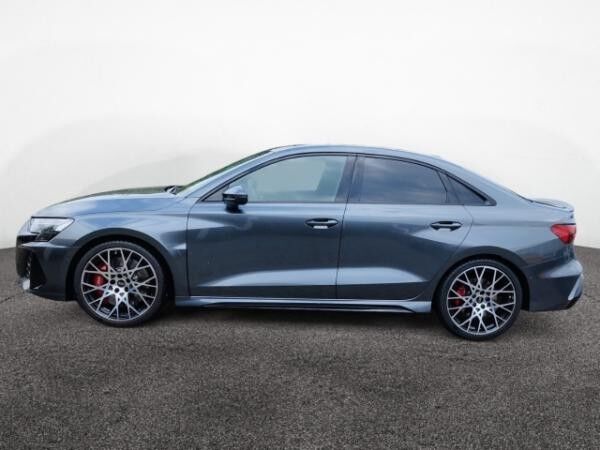 Audi RS3 Limousine 2.5 TFSI quattro 280 km/h Matrix