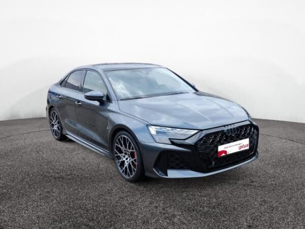 Audi RS3 Limousine 2.5 TFSI quattro 280 km/h Matrix