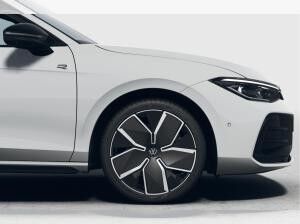 Volkswagen Passat R-Signature