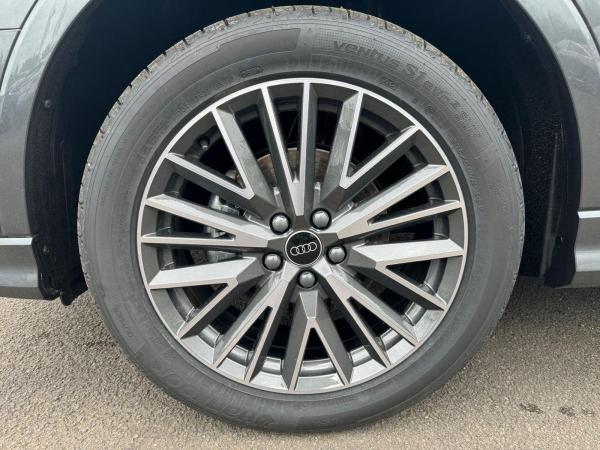 Audi Q3 S line 35 TFSI S tronic Navi AHK LED Einparkhilfe plus