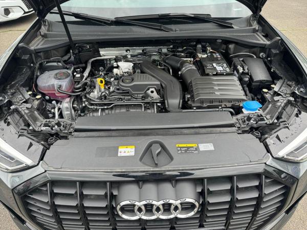 Audi Q3 S line 35 TFSI S tronic Navi AHK LED Einparkhilfe plus