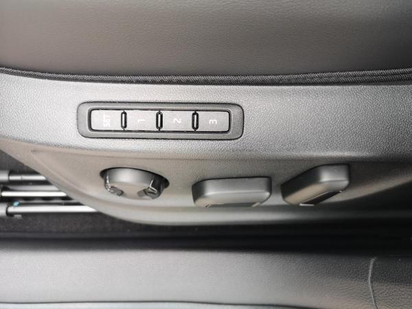 Cupra Ateca 2.0TSI DSG 4Drive 190PS 360° AHK Schiebedach