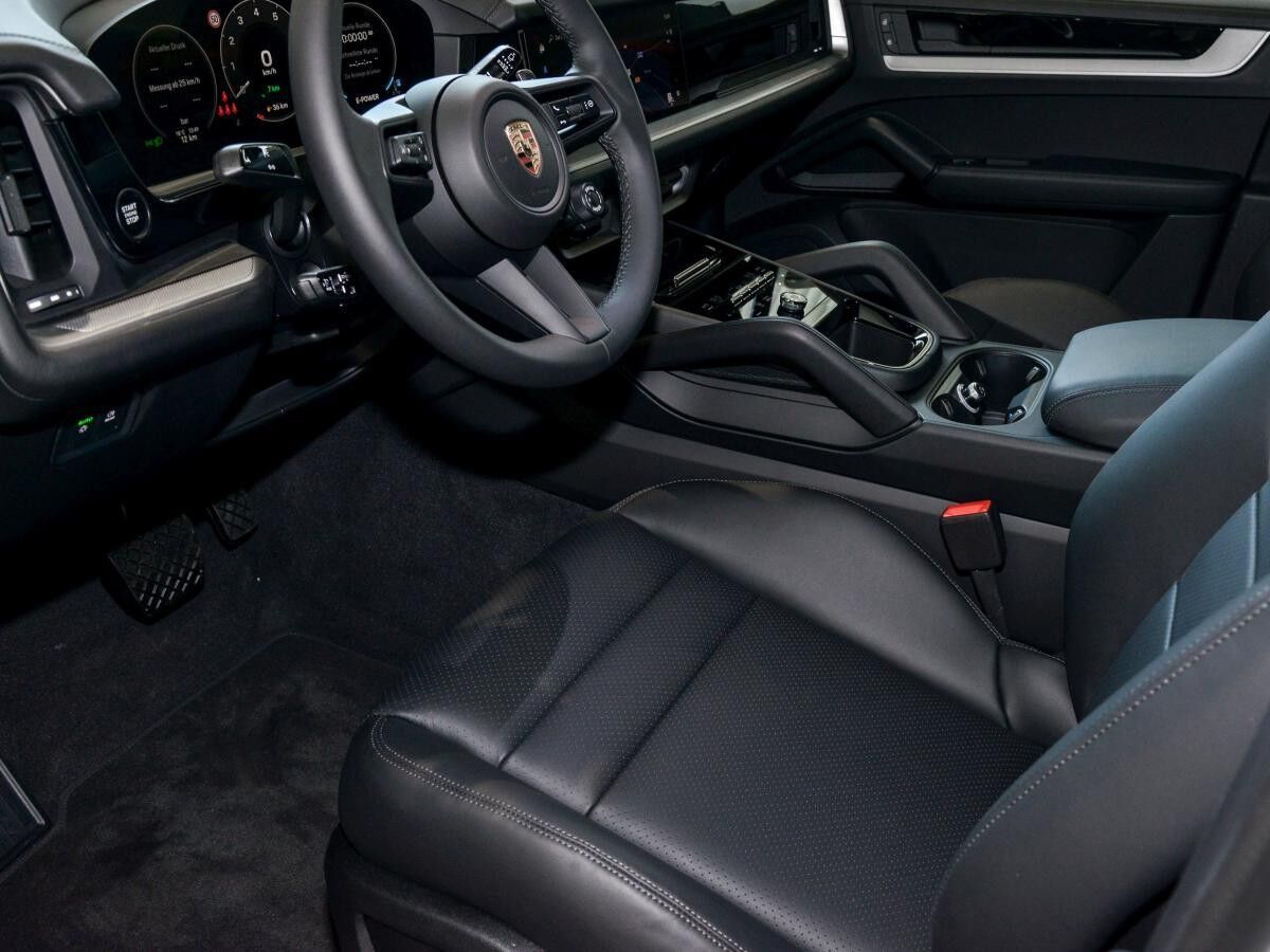 Porsche Cayenne E-Hybrid SOFORT Verfügbar / PASM / AHK / Bose