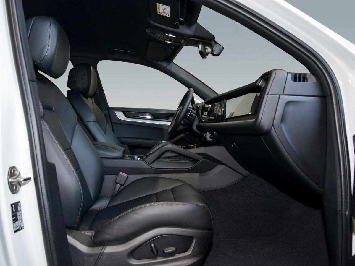 Porsche Cayenne E-Hybrid SOFORT Verfügbar / PASM / AHK / Bose