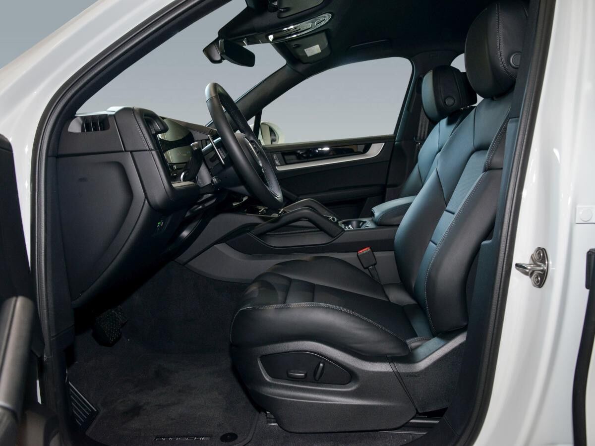 Porsche Cayenne E-Hybrid SOFORT Verfügbar / PASM / AHK / Bose