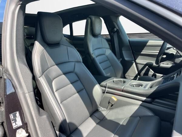 Porsche Taycan Sport Turismo Facelift *Sonderleasing*