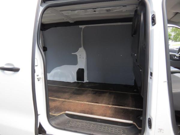 Opel Vivaro Cargo AHK / Laderaum aus Holz / Allwetterreifen  / *SOFORT VERFÜGBAR*