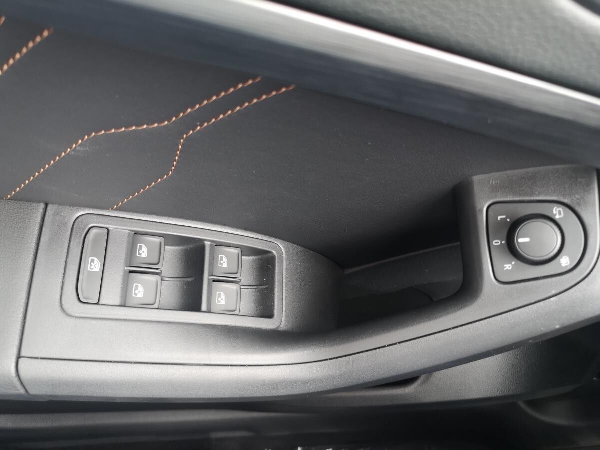 Cupra Ateca 2.0TSI DSG 4Drive 190PS Schiebedach AHK TopView