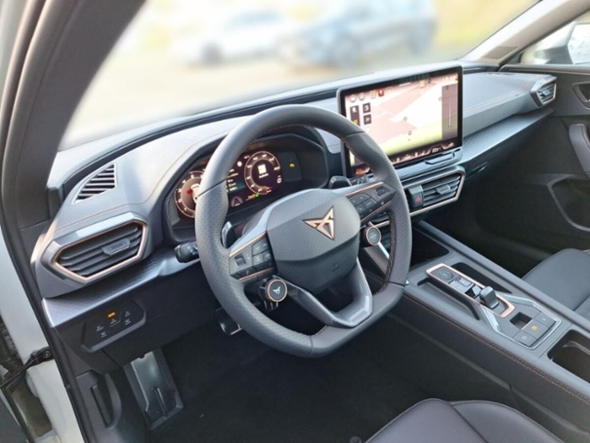 Cupra Leon SP VZ 2.0TSI 245kW (333 PS) *DSG*4Drive*AHK*Pano*Travel-Ass.*Matrix*Sennheiser*Privatkunden*