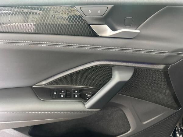 Volkswagen Tiguan 1.5 eTSI Life Navi AHK Sprachassistent Spurwechselassistent