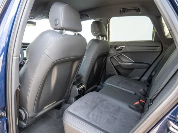 Audi Q3 S line 40 TFSI quattro