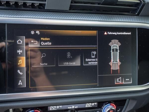Audi Q3 S line 40 TFSI quattro