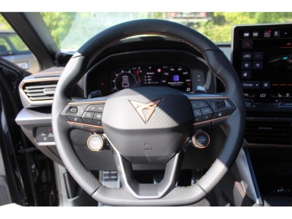 Cupra Leon 1.5 TSI DSG e-Hybrid VZ NAVI LED KAMERA DCC 19